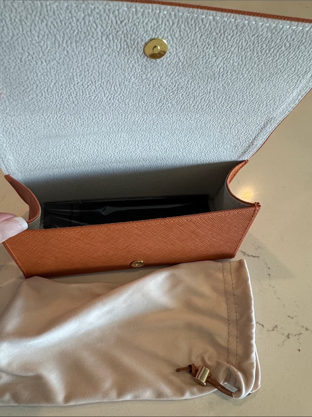 Tory Burch Tortoiseshell Cat-Eye Glasses with Brown Case - Picture 5 of 8